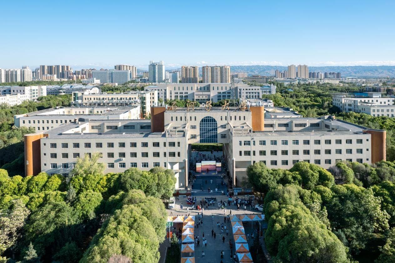 石河子大学校园图